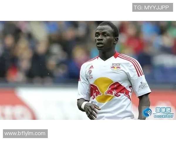 泰国最矮足球明星女运动员的励志故事与奋斗历程